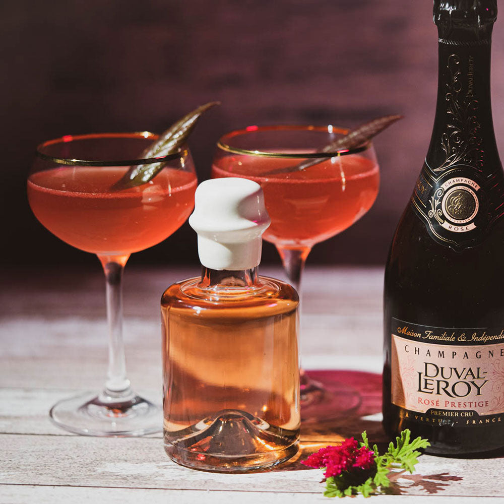 
                    Load image into Gallery viewer, William Curley Mother&amp;#39;s Day Chocolates &amp;amp; Mulberry Rose Fizz | 4 serves
                