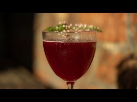 
                    Load and play video in Gallery viewer, DIY Clementine &amp;amp; Elderberry Gimlet | 2 serves
                